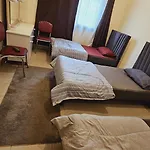 Paradiso Backpackers Nest